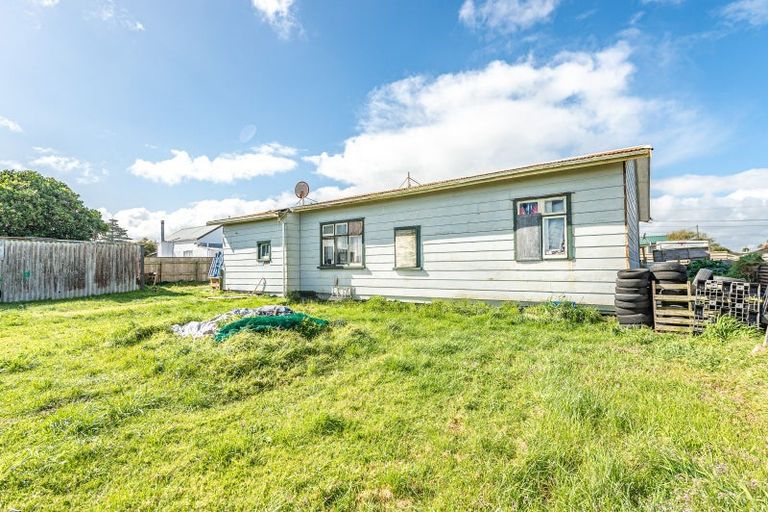 Photo of property in 39 Cornfoot Street, Castlecliff, Whanganui, 4501