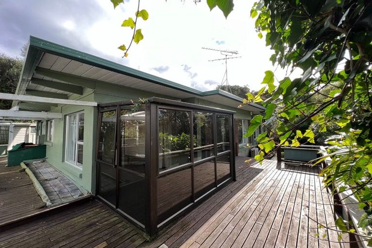 Photo of property in 13 Dunraven Place, Torbay, Auckland, 0630