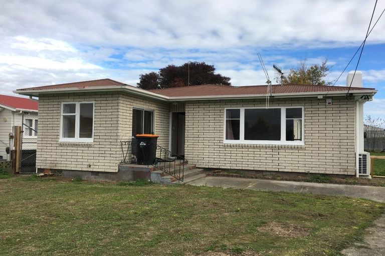 Photo of property in 18 Sinclair Avenue, Highbury, Palmerston North, 4412