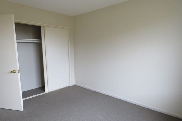 Photo of property in 6 Sheraton Place, Redwood, Christchurch, 8051