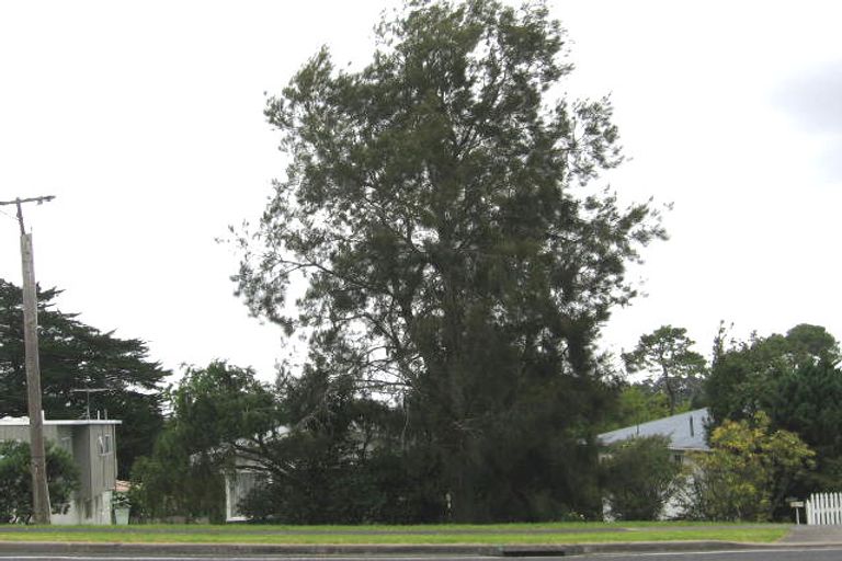 Photo of property in 1/278 Sunset Road, Windsor Park, Auckland, 0632