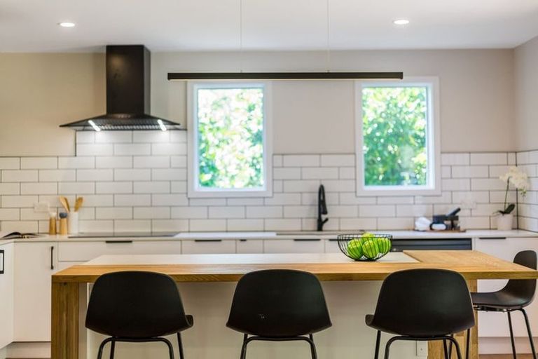 Photo of property in 52 Khandallah Road, Ngaio, Wellington, 6035