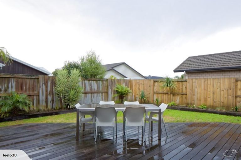 Photo of property in 6 Coutts Street, Papamoa Beach, Papamoa, 3118