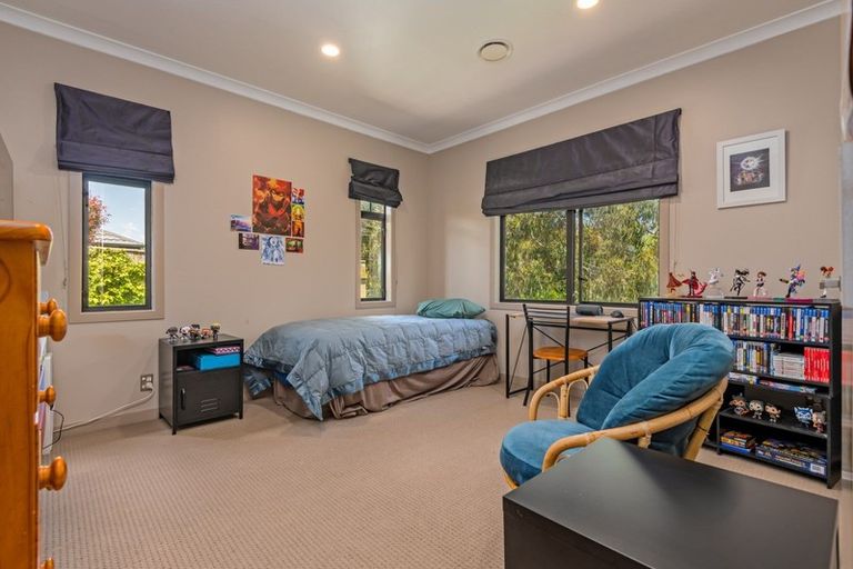 Photo of property in 60 Ruapehu Drive, Fitzherbert, Palmerston North, 4410