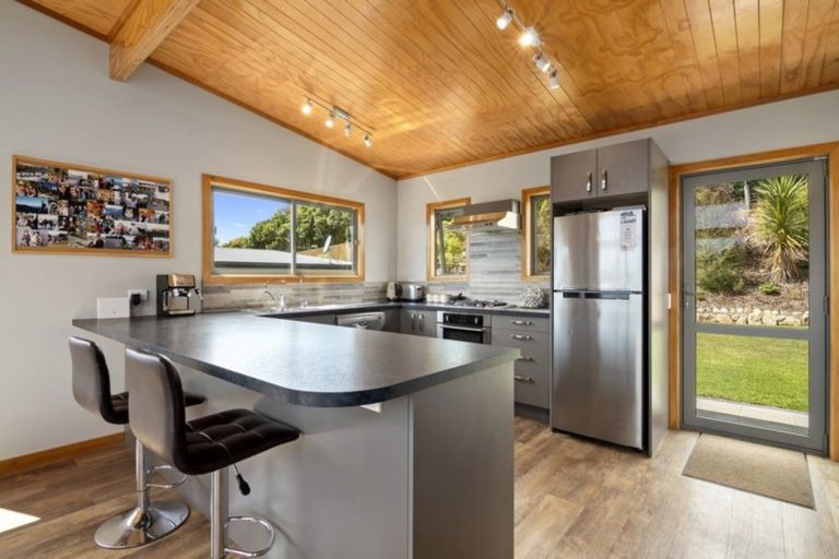 Photo of property in 31 Les Wakefield Road, Mapua, 7005