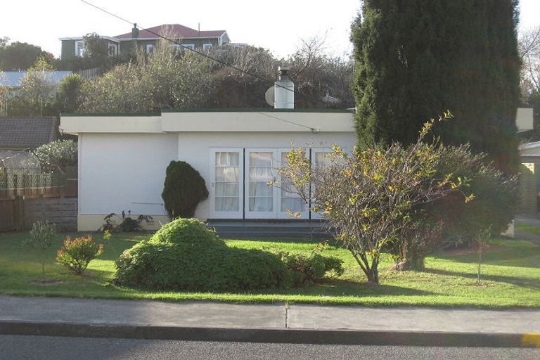 Photo of property in 17 Menin Road, Raumati South, Paraparaumu, 5032