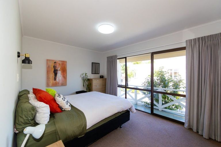 Photo of property in 7 Avenue Road, Greenmeadows, Napier, 4112