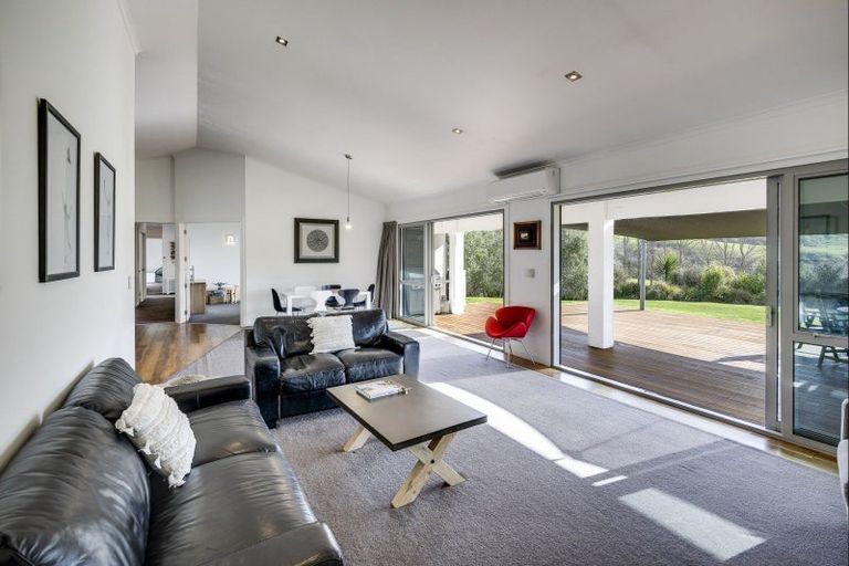 Photo of property in 30 Waipuka Road, Waimarama, Havelock North, 4294