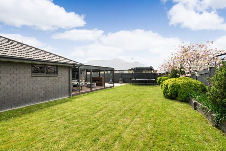 Photo of property in 45 Liberty Grove, Kelvin Grove, Palmerston North, 4414