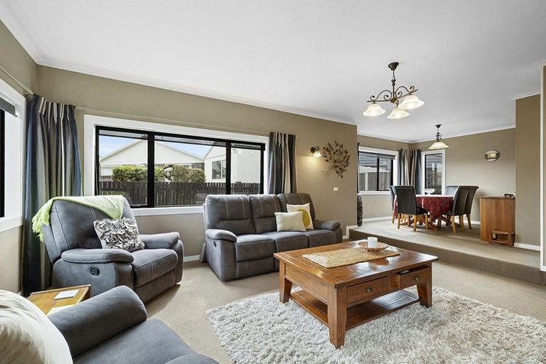 Photo of property in 39 Tiverton Crescent, Whalers Gate, New Plymouth, 4310