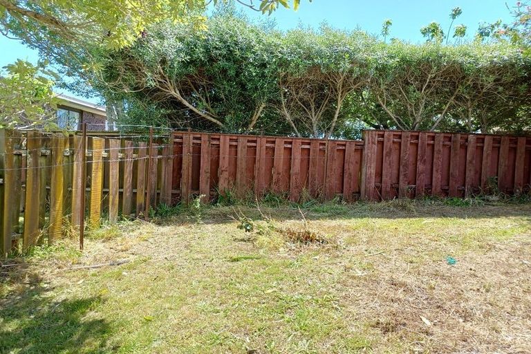 Photo of property in 24 Dianne Louise Drive, Half Moon Bay, Auckland, 2012