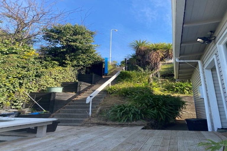 Photo of property in 11 Guys Hill Road, Hospital Hill, Napier, 4110