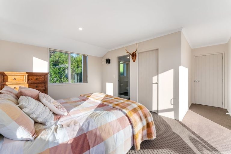 Photo of property in 11 Waianiwa Dell, Wharewaka, Taupo, 3330