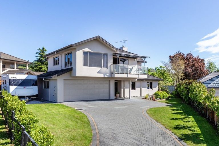 Photo of property in 41 Kinder Street, Acacia Bay, Taupo, 3330