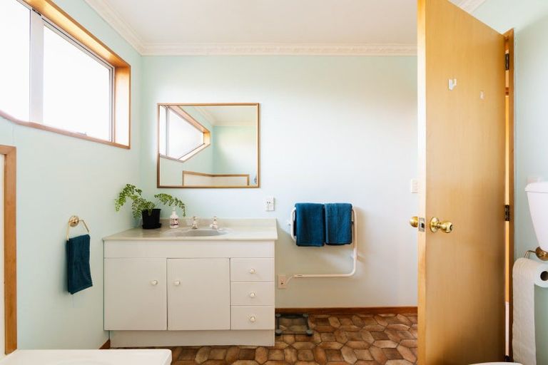 Photo of property in 242 Helensburgh Road, Helensburgh, Dunedin, 9010