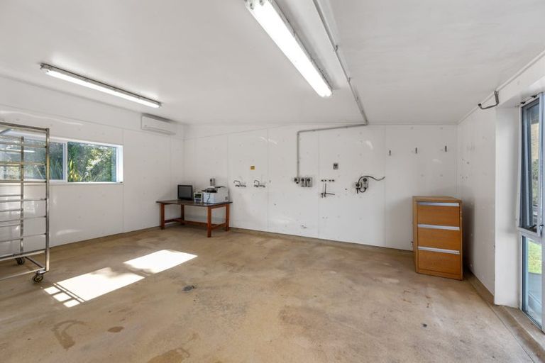 Photo of property in 948 Queen Charlotte Drive, Linkwater, Picton, 7281