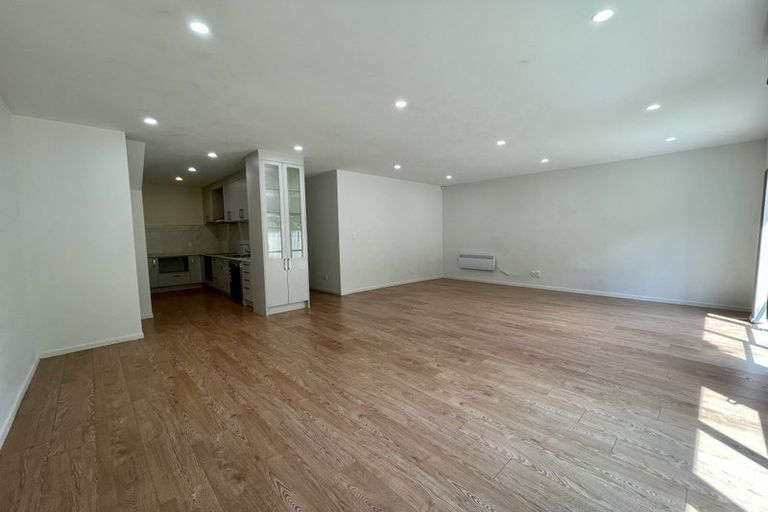 Photo of property in 6b Carlos Drive, Flat Bush, Auckland, 2016