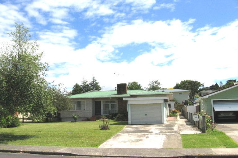 Photo of property in 46 Sylvia Road, Hillcrest, Auckland, 0627