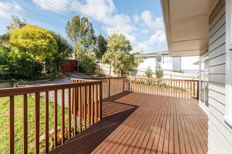 Photo of property in 1/120 Archers Road, Glenfield, Auckland, 0629