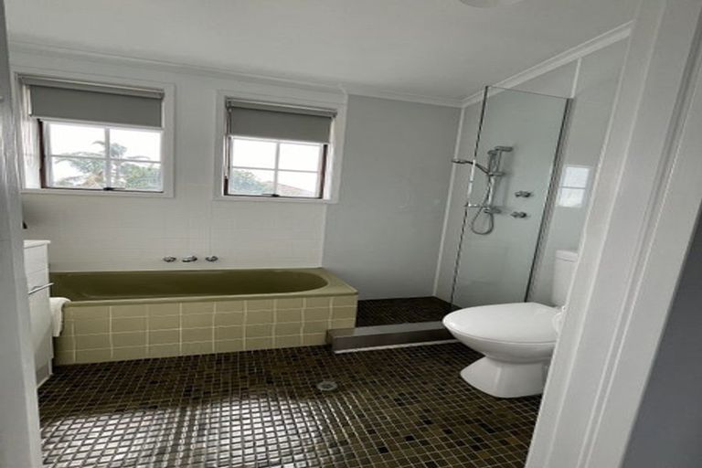 Photo of property in 3/4 Frater Avenue, Milford, Auckland, 0620