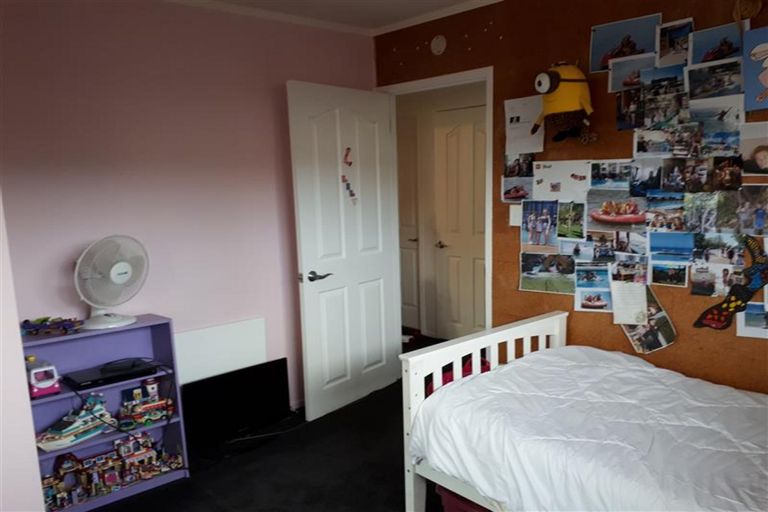 Photo of property in 5 West Harbour Drive, West Harbour, Auckland, 0618