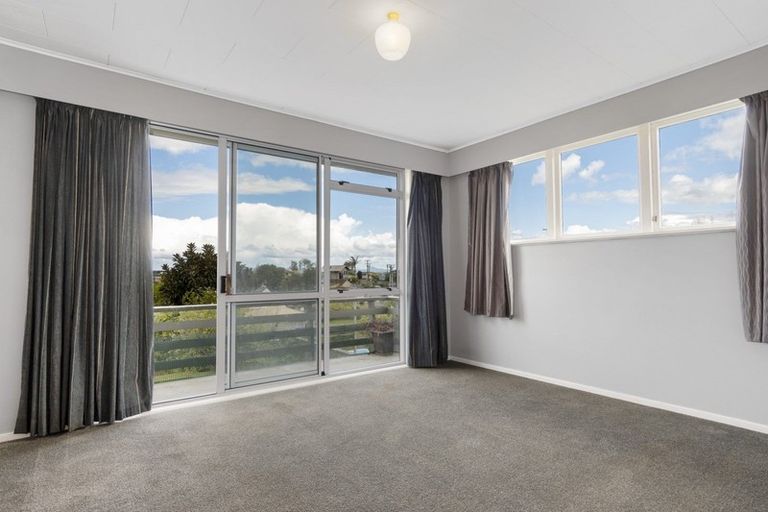 Photo of property in 30 Omokoroa Road, Omokoroa, 3114