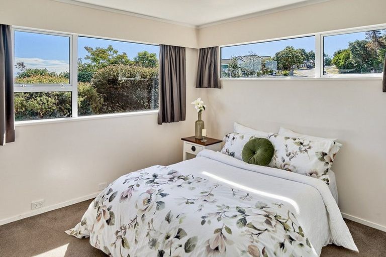 Photo of property in 56 Penryn Drive, Camborne, Porirua, 5026