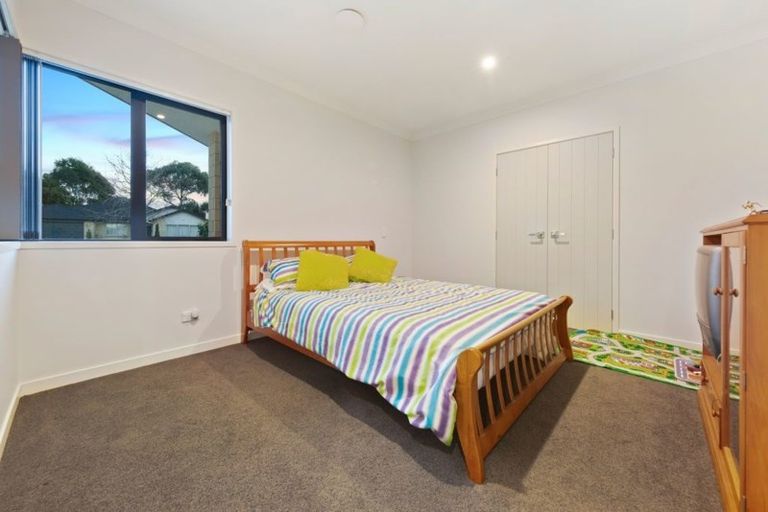 Photo of property in 32 Parkhaven Drive, Rosehill, Papakura, 2113
