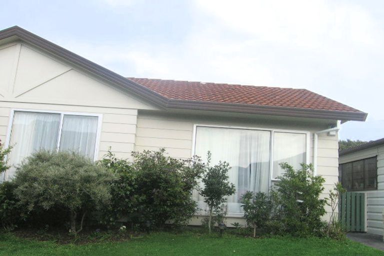 Photo of property in 37 Camellia Terrace, Maungaraki, Lower Hutt, 5010