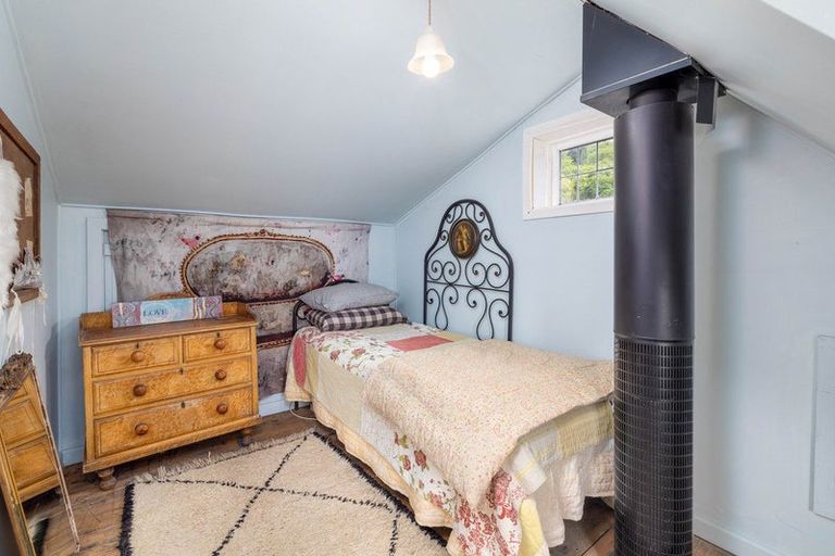 Photo of property in 33 Sandy Beach Road, Governors Bay, Lyttelton, 8971