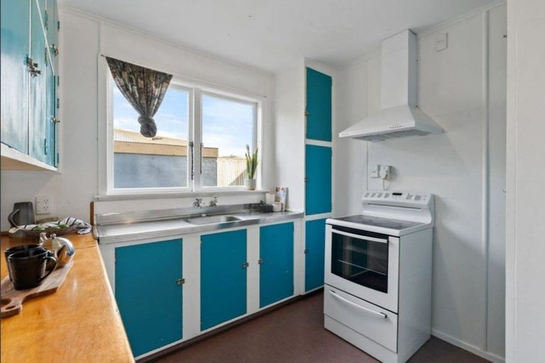 Photo of property in 70-72 Waihemo Street, Waitangirua, Porirua, 5024