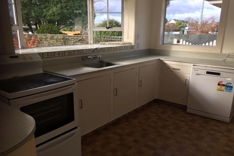 Photo of property in 3 Burnside Crescent, Burnside, Christchurch, 8053