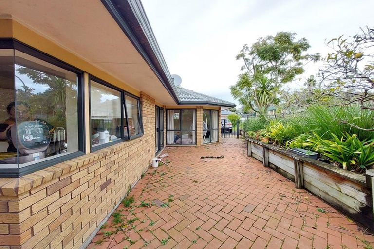 Photo of property in 10 Pukatea Avenue, Albany, Auckland, 0632