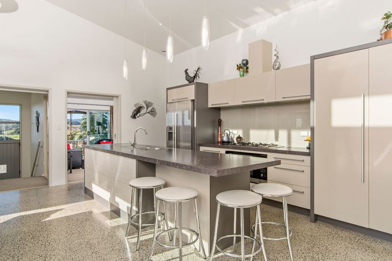 Photo of property in 11 Renner Place, Pyes Pa, Tauranga, 3112