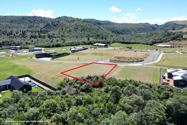 Photo of property in 16 Broadleaf Way, Kinloch, 3377