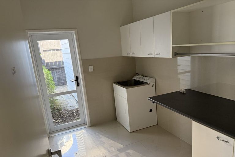 Photo of property in 17 Quedley Court, Eastern Beach, Auckland, 2012