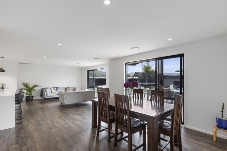 Photo of property in 25 Buddle Road, Wallaceville, Upper Hutt, 5018