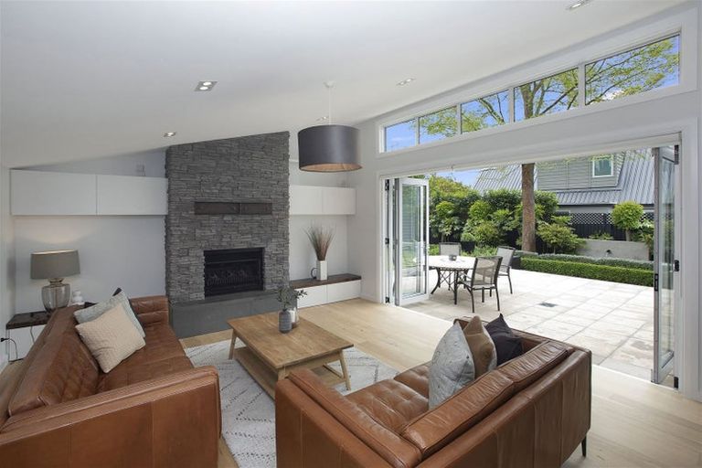 Photo of property in 43 Jacksons Road, Lyttelton, 8082