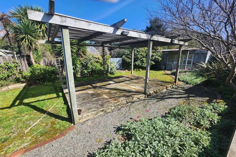 Photo of property in 196 Main Road South, Raumati South, Paraparaumu, 5032