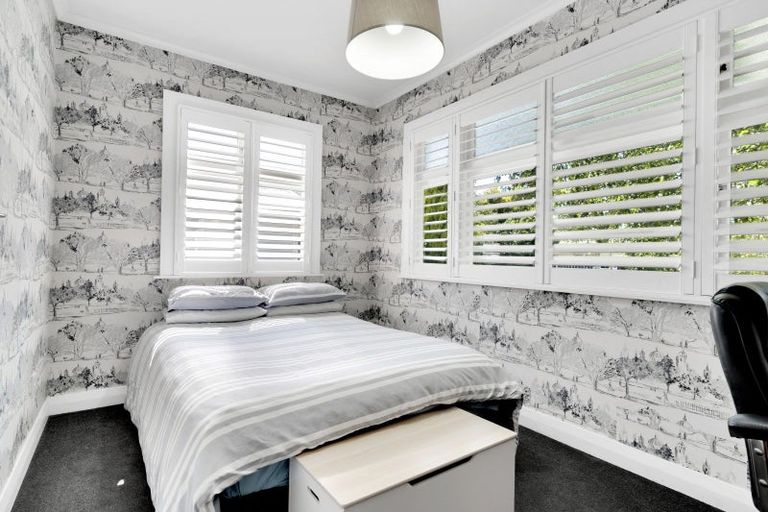 Photo of property in 6 Yule Grove, Greytown, 5712