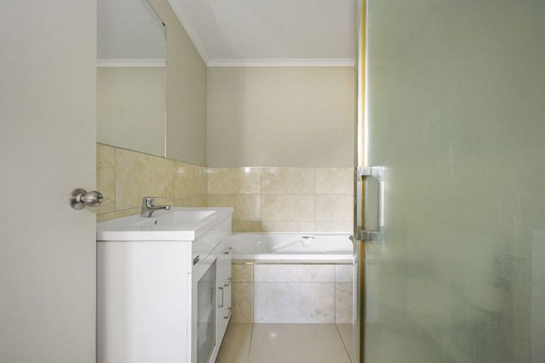 Photo of property in 8/202 Old Farm Road, Hamilton East, Hamilton, 3216