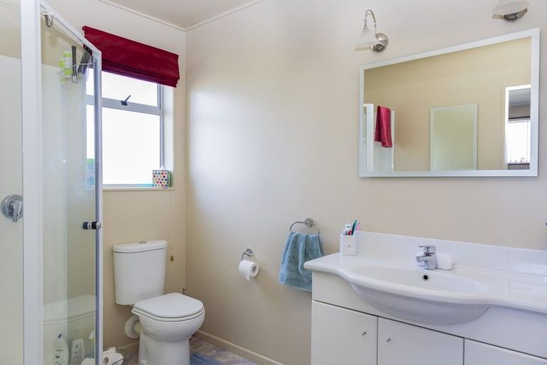 Photo of property in 16 Stuart Street, Holmes Hill, Oamaru, 9401