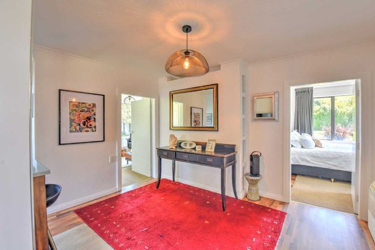 Photo of property in 101 Seaward Road, Edendale, 9825