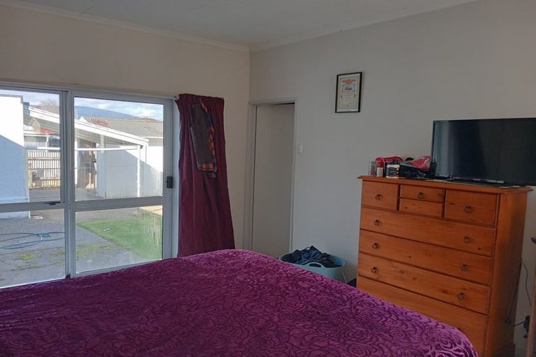 Photo of property in 9 Birch Street, Tuatapere, 9620