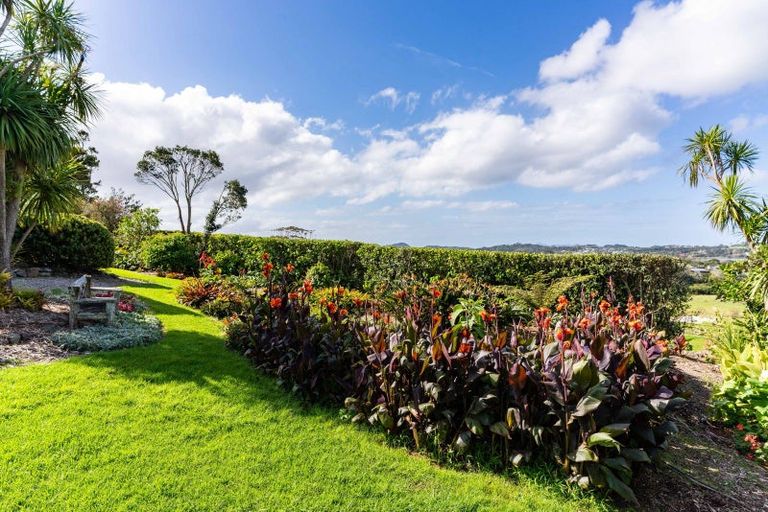 Photo of property in 58 Old Waipu Road, Mangawhai, 0505