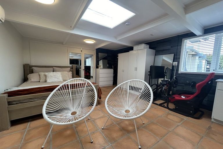 Photo of property in 1/6 Stansfield Place, Sunnyhills, Auckland, 2010