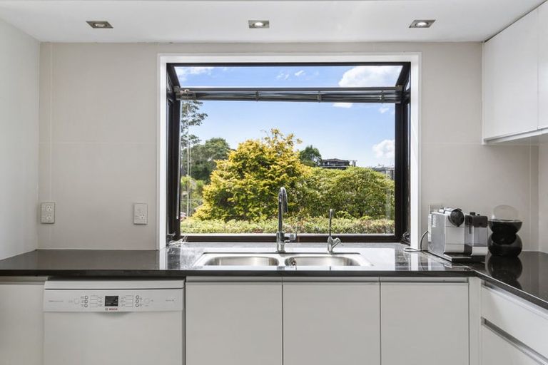 Photo of property in 5 Penzance Road, Mairangi Bay, Auckland, 0630