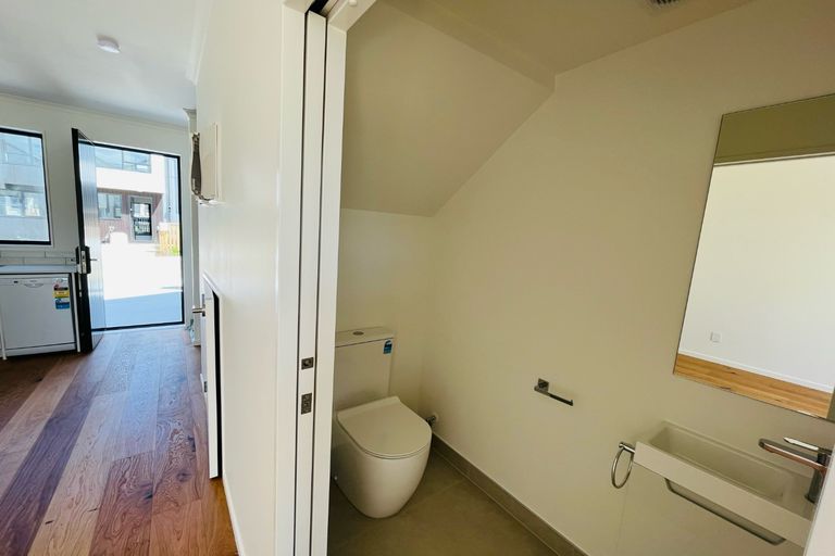 Photo of property in 4/31 Mahalo Avenue, Wiri, Auckland, 2104