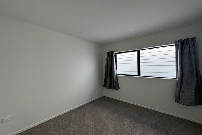 Photo of property in 16 Elegant Lane, Ranui, Auckland, 0612