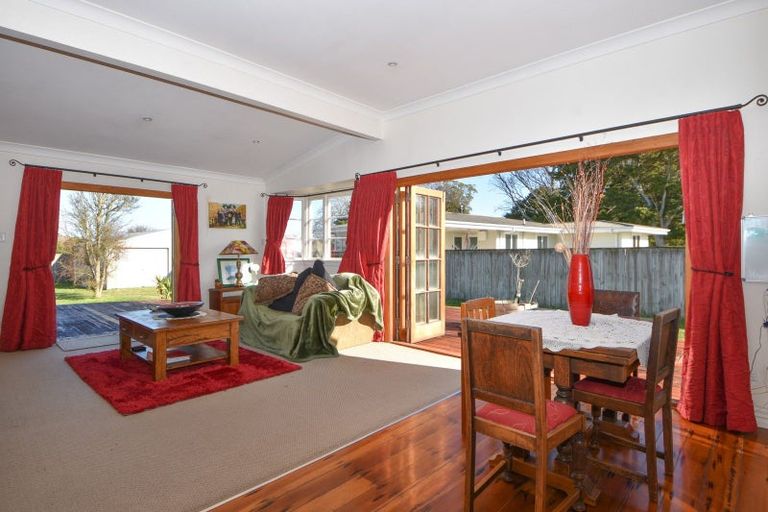 Photo of property in 24 Hilton Road, Carterton, 5713